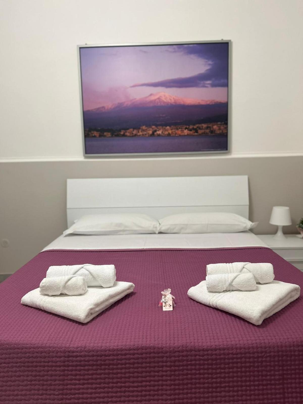 Apartments For Rent คาตาเนีย ภายนอก รูปภาพ